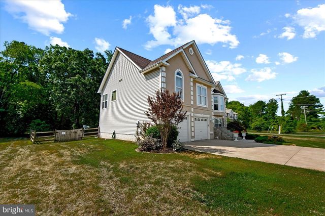 302 FOREST AVE, Colonial Beach, VA 22443