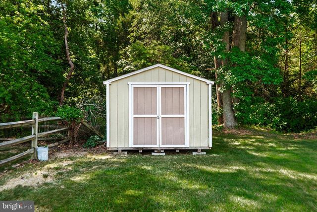 302 FOREST AVE, Colonial Beach, VA 22443