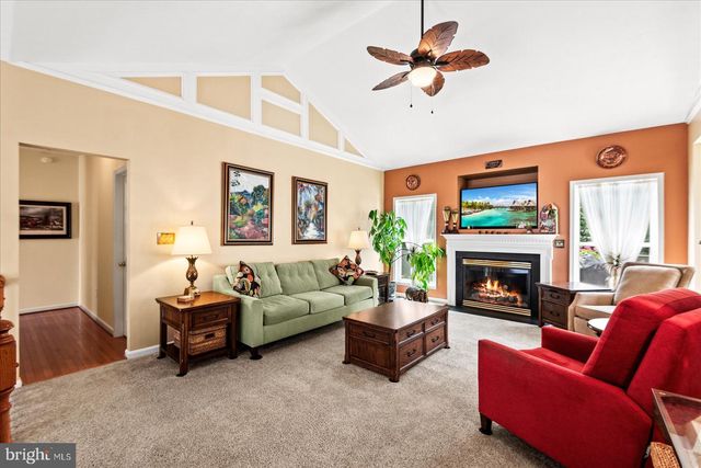 302 FOREST AVE, Colonial Beach, VA 22443