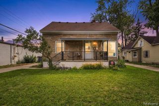 31 W Granet Avenue, Hazel Park, MI 48030