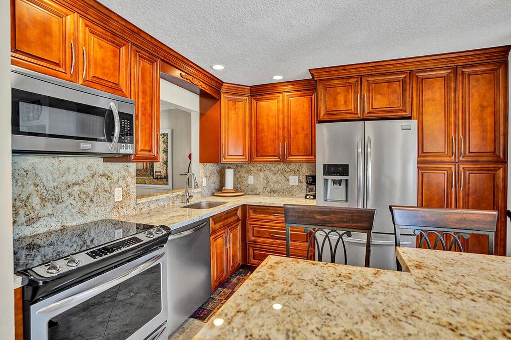 6722 Moonlit Drive, Delray Beach, FL 33446