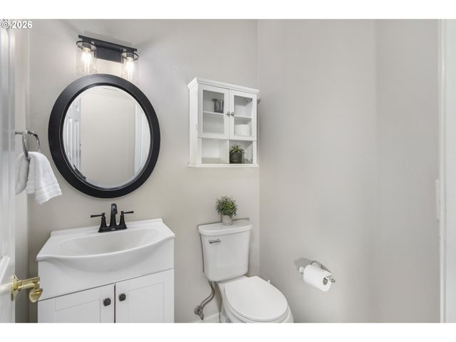 609 Ne 115TH Cir, Vancouver, WA 98685