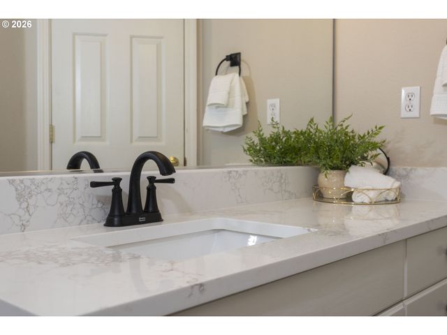 609 Ne 115TH Cir, Vancouver, WA 98685