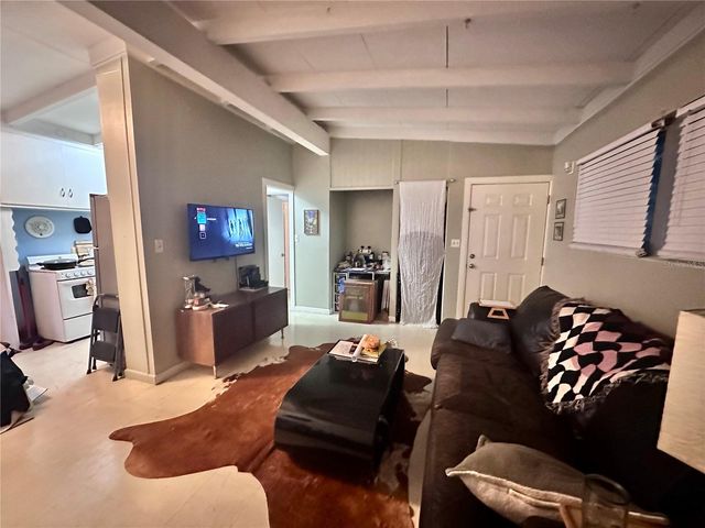 606 NE 8TH AVENUE, Gainesville, FL 32601