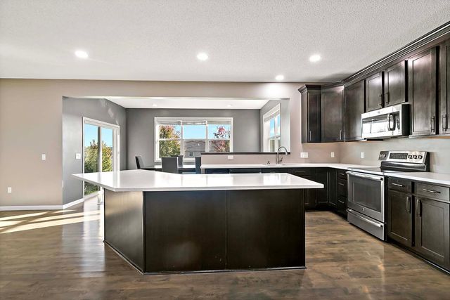 1154 139th Street E, Rosemount, MN 55068