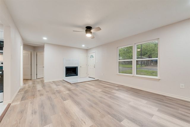 10095 Comanche Road, Quinlan, TX 75474