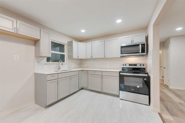 10095 Comanche Road, Quinlan, TX 75474