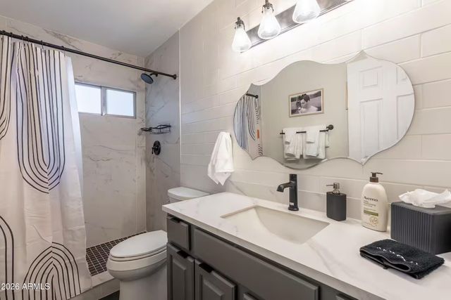 2506 E ASTER Drive, Phoenix, AZ 85032