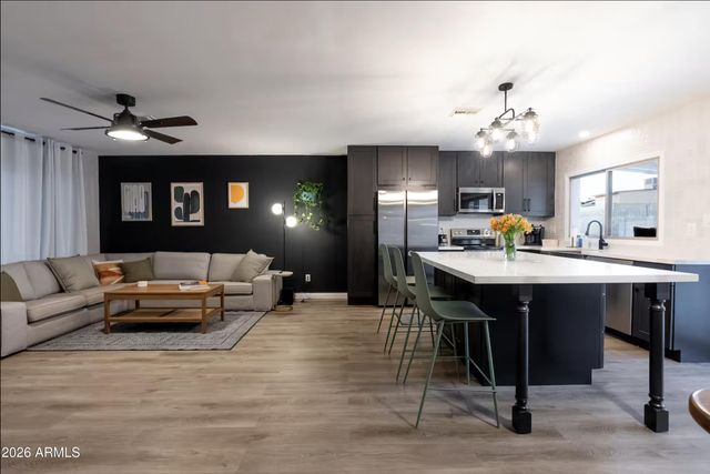 2506 E ASTER Drive, Phoenix, AZ 85032