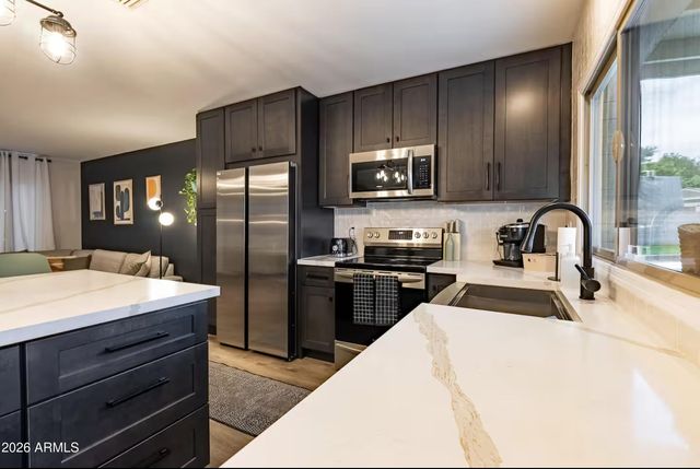 2506 E ASTER Drive, Phoenix, AZ 85032