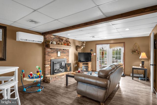 23 ROSEGLEN RD, Duncannon, PA 17020