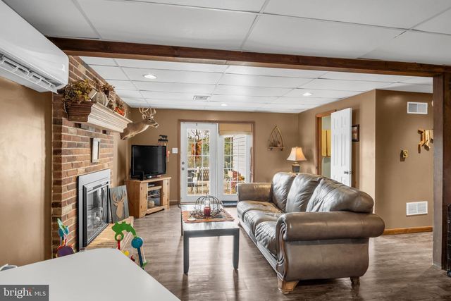 23 ROSEGLEN RD, Duncannon, PA 17020