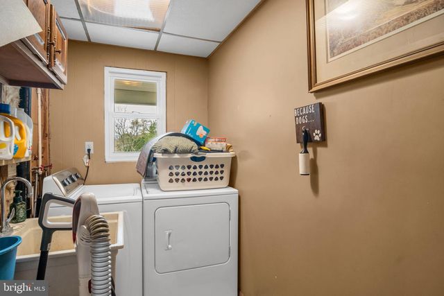 23 ROSEGLEN RD, Duncannon, PA 17020