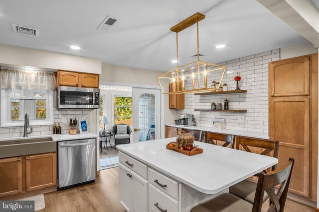 23 ROSEGLEN RD, Duncannon, PA 17020