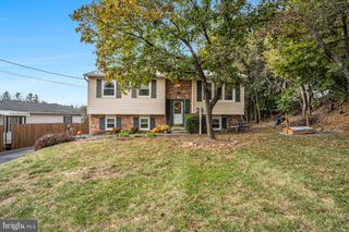 23 ROSEGLEN RD, Duncannon, PA 17020