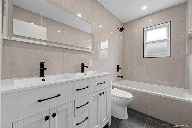 15050 119th Road, Jamaica, NY 11434
