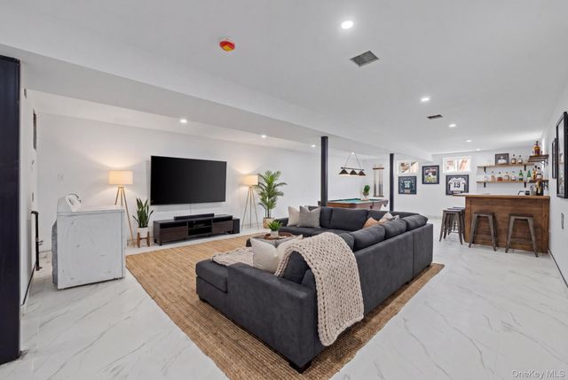 15050 119th Road, Jamaica, NY 11434