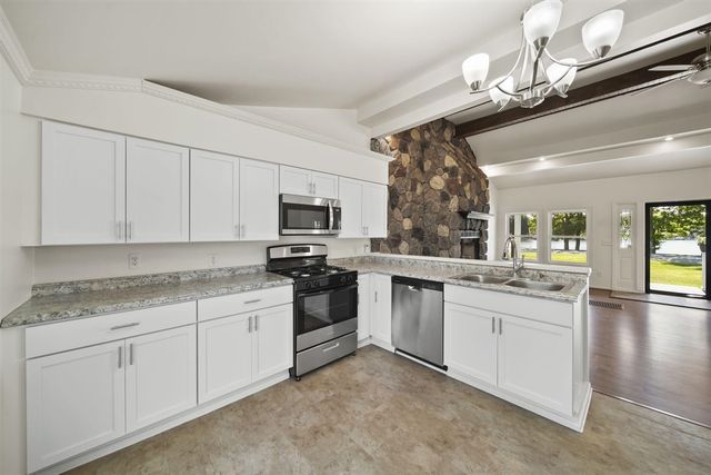 210 W Grove Avenue, Michigan Center, MI 49254