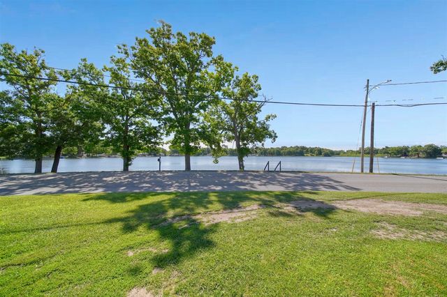 210 W Grove Avenue, Michigan Center, MI 49254