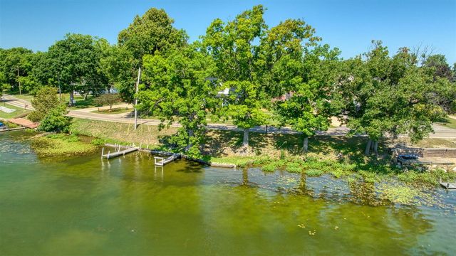 210 W Grove Avenue, Michigan Center, MI 49254