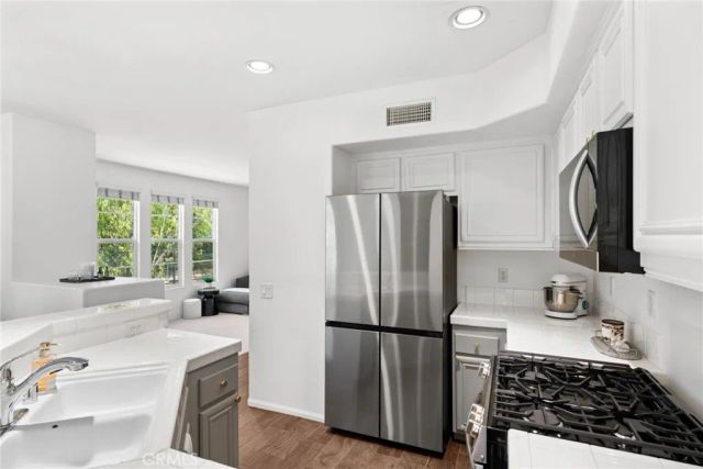 17 Baccus, Ladera Ranch, CA 92694
