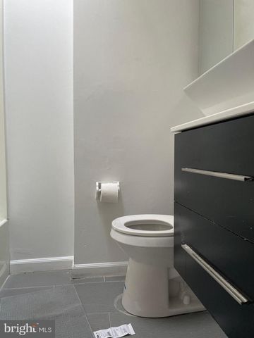 7053 LARGE ST, Philadelphia, PA 19149
