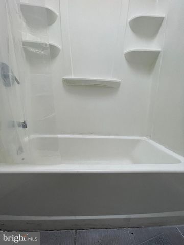 7053 LARGE ST, Philadelphia, PA 19149