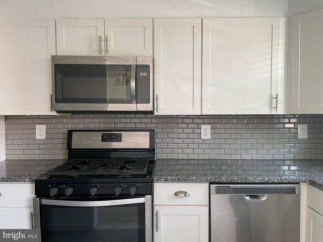 7053 LARGE ST, Philadelphia, PA 19149