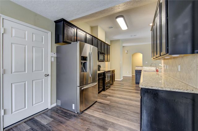 233 Lake Estates Drive, Montgomery, TX 77356