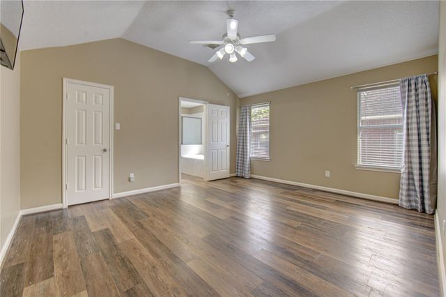 233 Lake Estates Drive, Montgomery, TX 77356