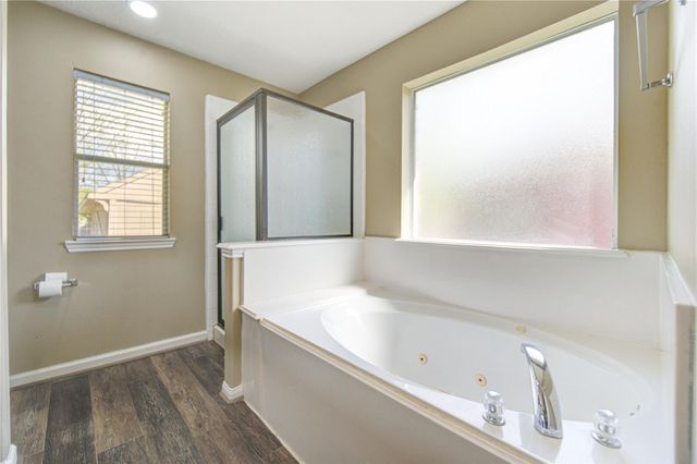 233 Lake Estates Drive, Montgomery, TX 77356