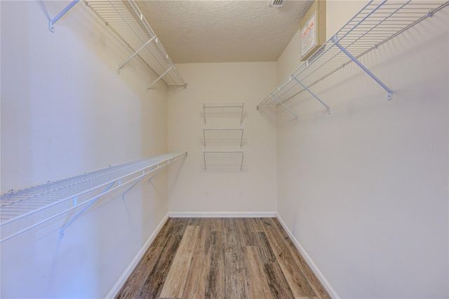 233 Lake Estates Drive, Montgomery, TX 77356