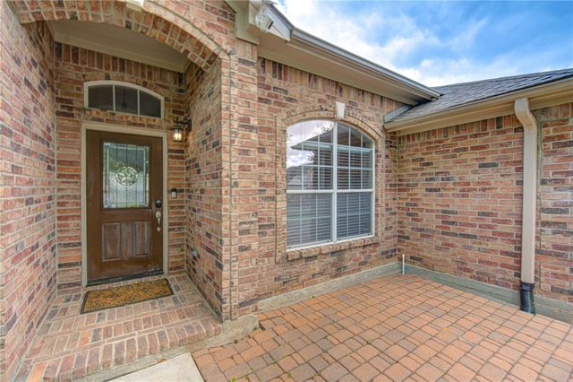 233 Lake Estates Drive, Montgomery, TX 77356