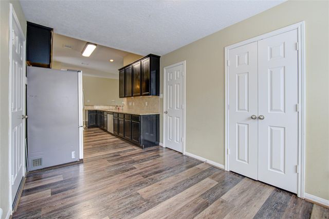 233 Lake Estates Drive, Montgomery, TX 77356