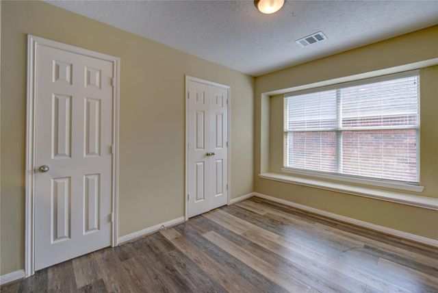 233 Lake Estates Drive, Montgomery, TX 77356