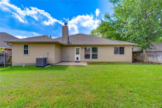 233 Lake Estates Drive, Montgomery, TX 77356