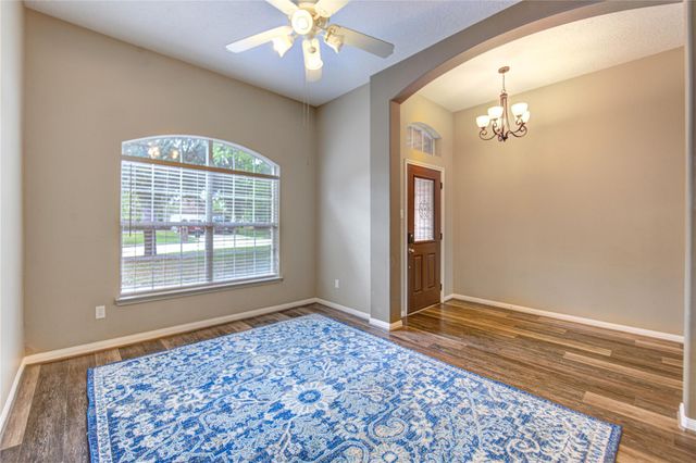 233 Lake Estates Drive, Montgomery, TX 77356