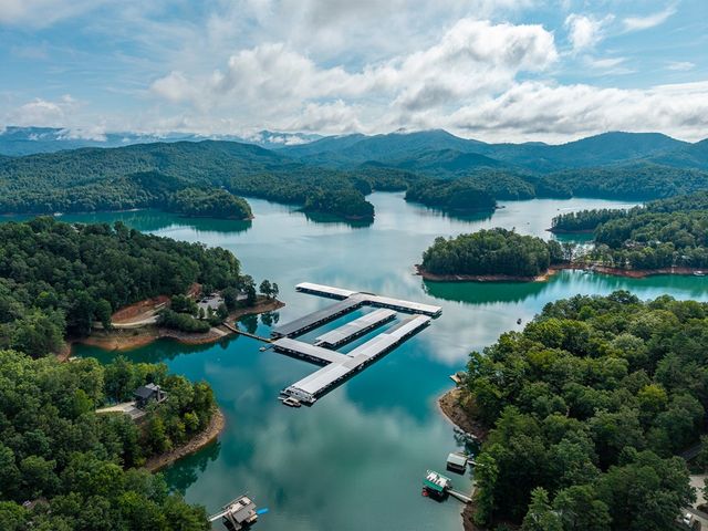 270 Marina Road, Murphy, NC 28906