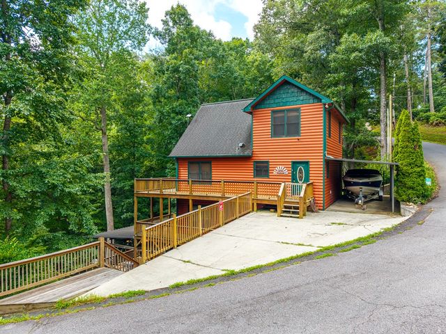 270 Marina Road, Murphy, NC 28906