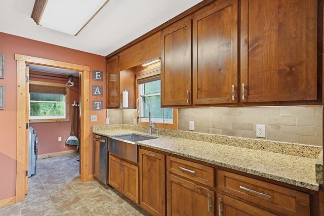 270 Marina Road, Murphy, NC 28906