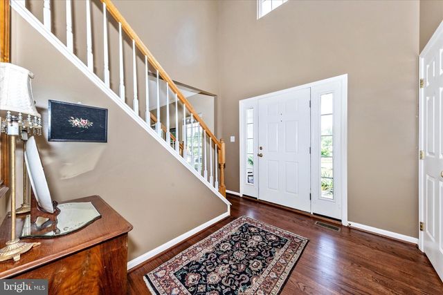 6 TOM FOX CT, Poolesville, MD 20837