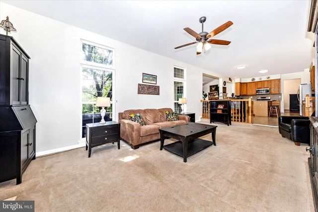 6 TOM FOX CT, Poolesville, MD 20837