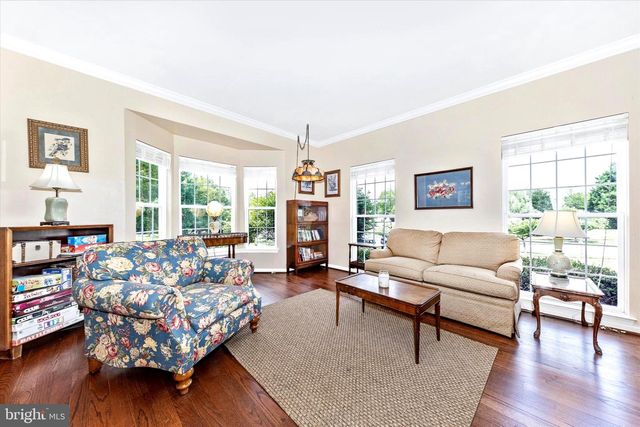 6 TOM FOX CT, Poolesville, MD 20837
