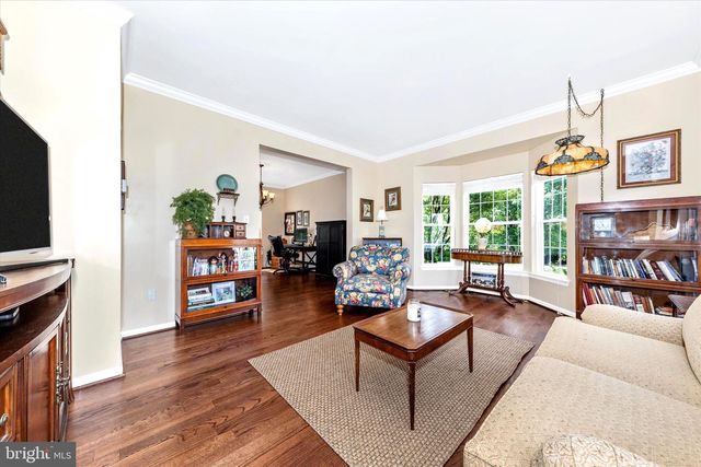 6 TOM FOX CT, Poolesville, MD 20837