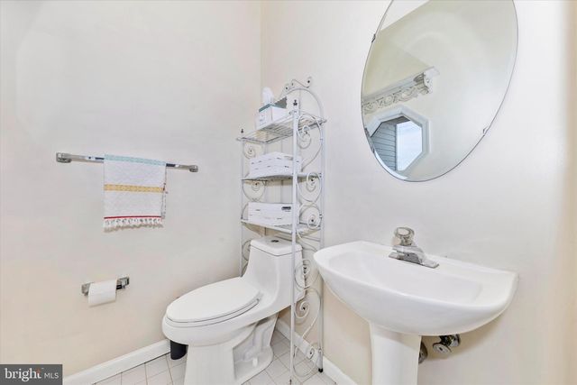 6 TOM FOX CT, Poolesville, MD 20837