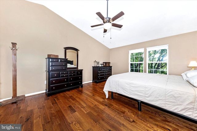 6 TOM FOX CT, Poolesville, MD 20837