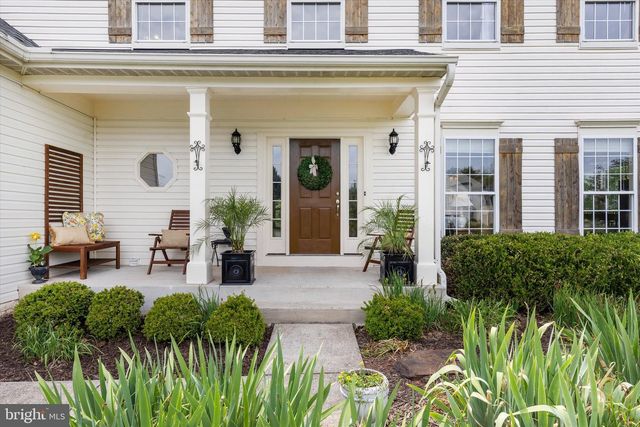 6 TOM FOX CT, Poolesville, MD 20837