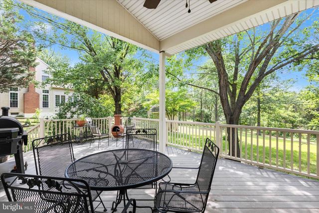 6 TOM FOX CT, Poolesville, MD 20837