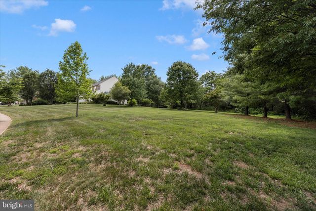 6 TOM FOX CT, Poolesville, MD 20837