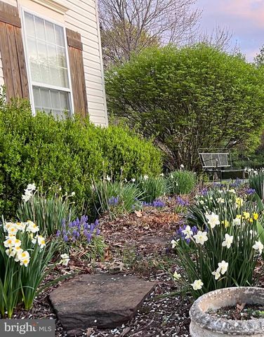 6 TOM FOX CT, Poolesville, MD 20837
